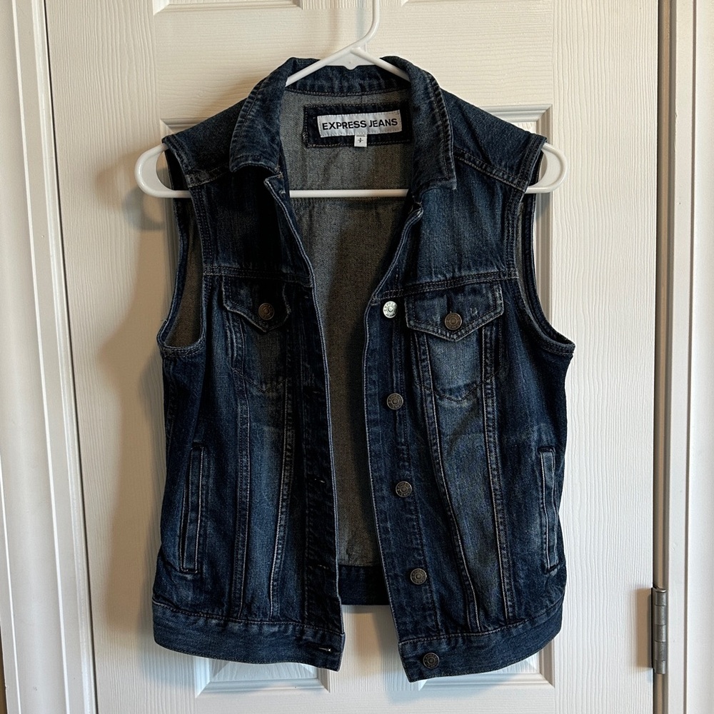 Express Jeans Dark Blue Denim Vest. Women’s size small.